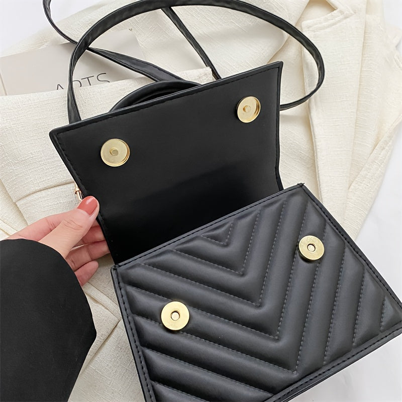 Trendy Chain Bags for Women, New Spring And Summer 2024 Collection, Featuring a High-End Embossed Design, Suitable for Shoulder, Hand, And Crossbody Wear, with Stylish Tassel Pendants.