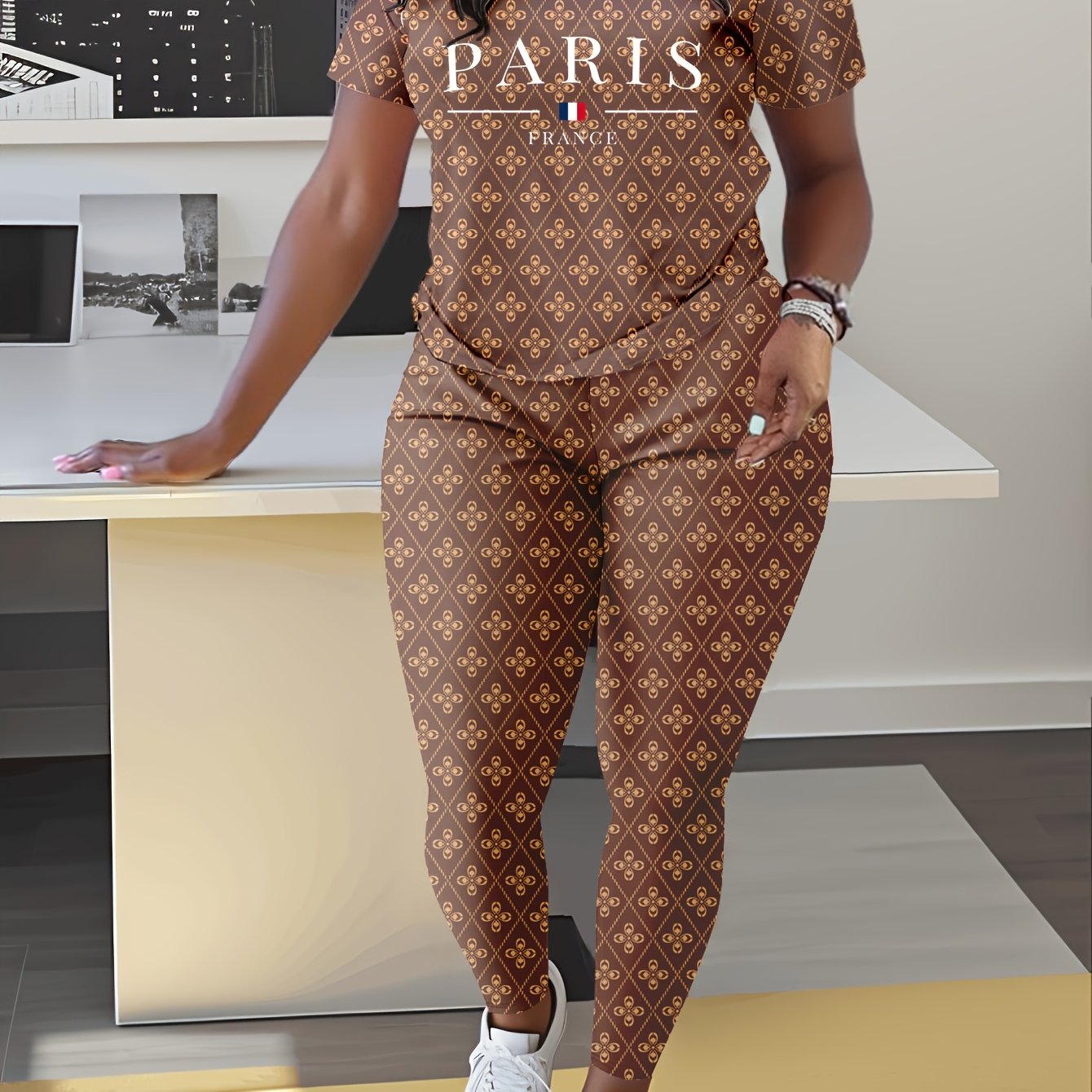 Flower Rhombus Plaid French Paris City Famous Print Casual Black Style Round Neck Fit Short Sleeve T-shirt Shirt Flower Rhombus Plaid Print Tight Pants Home and Outing Jogging Suit