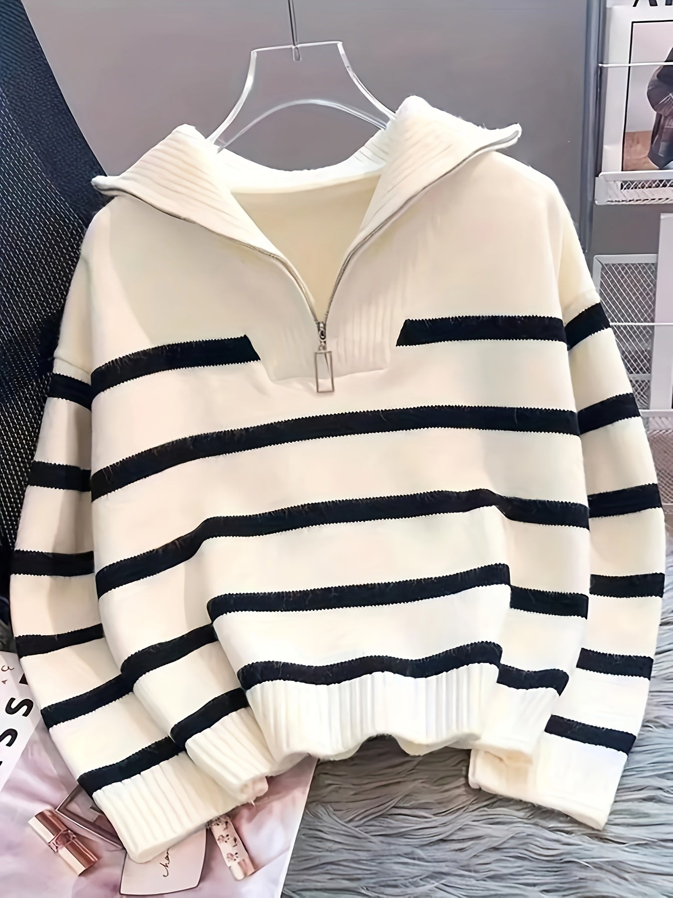 Women's Zip-Up Striped Knit Hoodie – Long Sleeve Black & White Pullover with Ribbed Trim, Casual Polyester Sweater for All Seasons