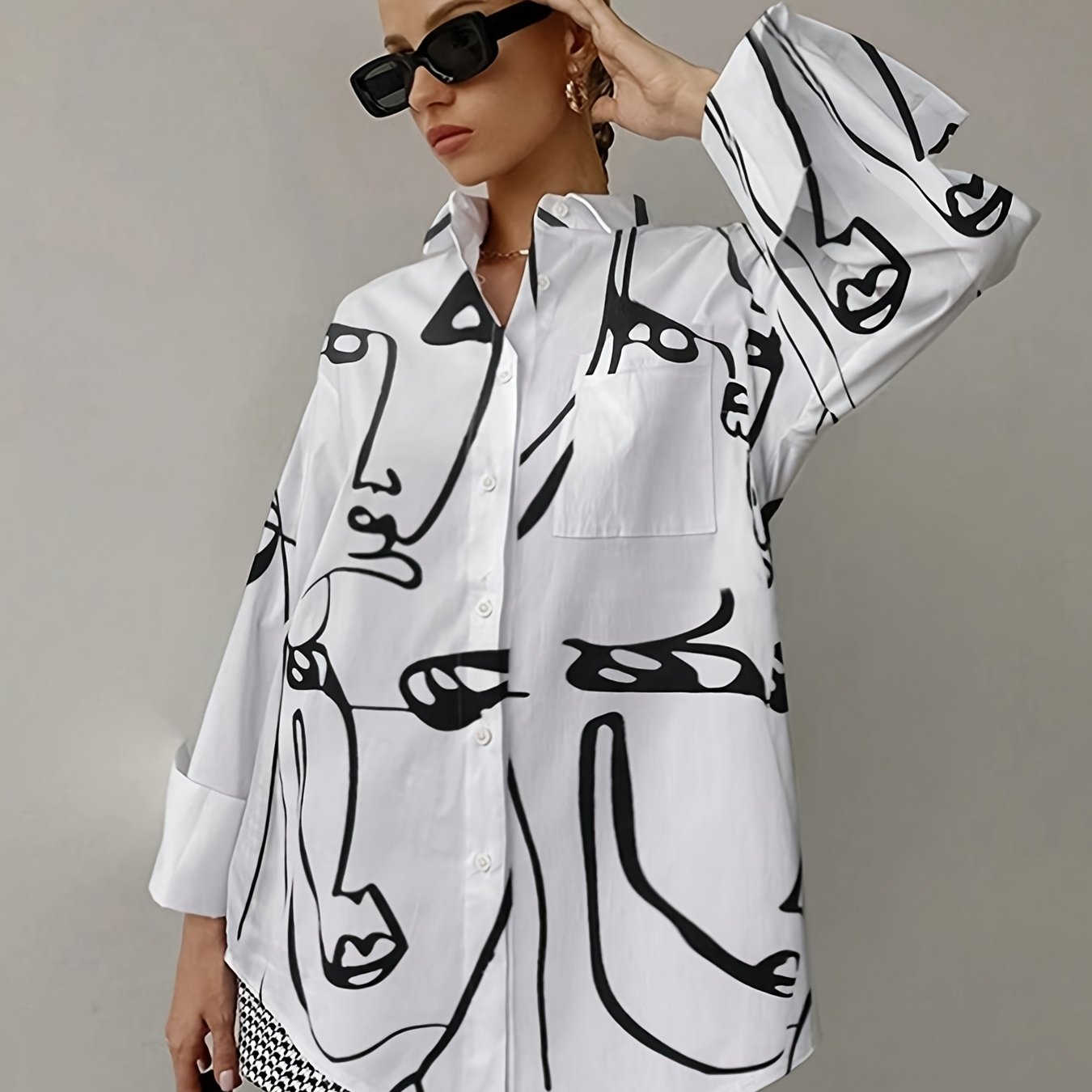 Women'S Elegant Long Sleeve Button-Up Shirt with Abstract Face Print, Lapel Collar, and Chest Pocket - Stylish All-Season Fashion Top for Spring and Autumn, Allseason Blouse|Modern Casual Style|Buttonup Design