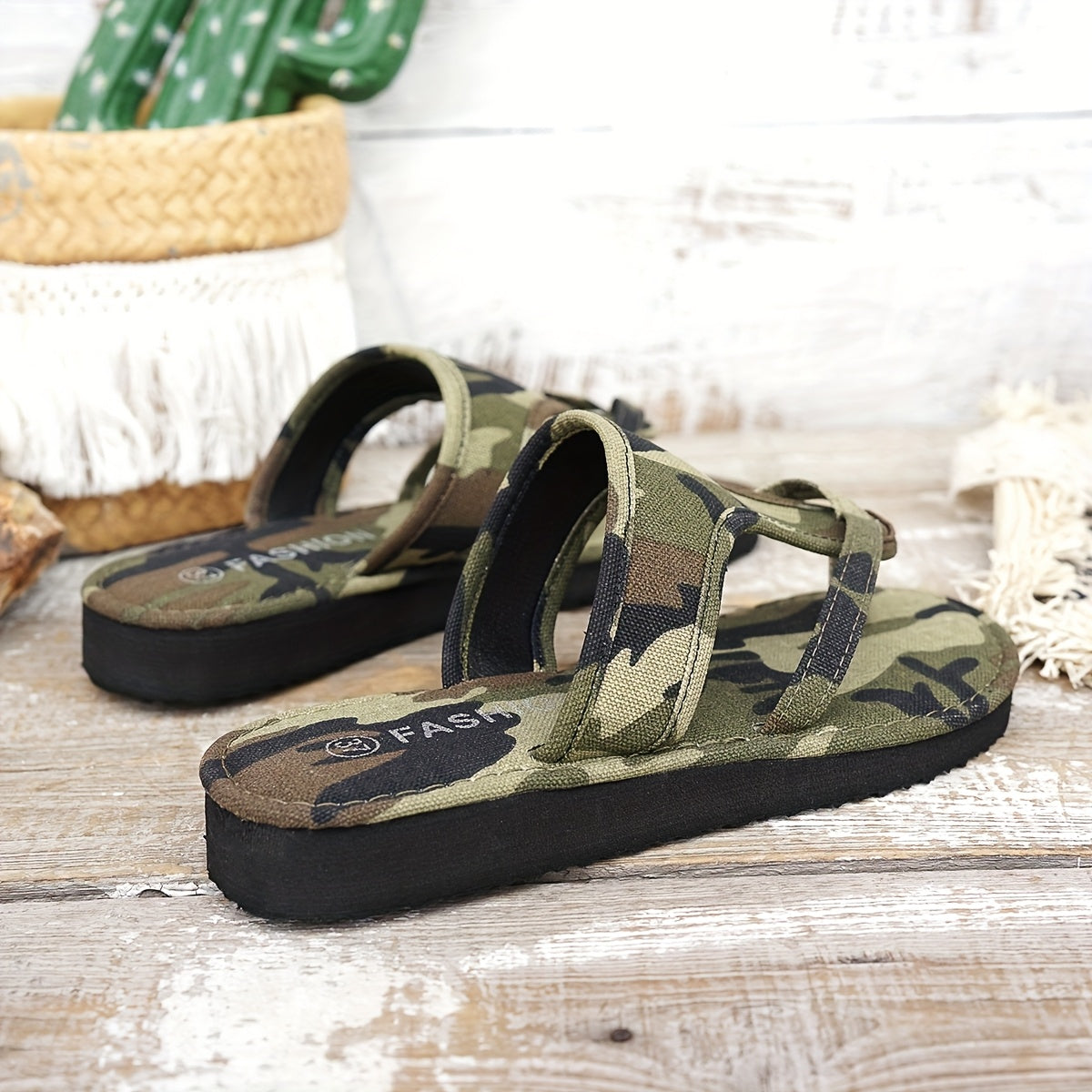 Women's Camouflage Flat Sandals - Slip-On Open-Toe Summer Beach Slippers with EVA Sole, Breathable Fabric & Synthetic Cover Lining for Casual Outings, Vacation, and Outdoor Activities, Ladies Sandals