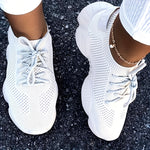 Plus-Size White Casual Fashion Sneakers for Women. Lightweight Green Running Shoes with Laces And Mesh, Colorful Stylish Sports Shoes for Women Suitable for All Seasons, Comfortable And Breathable for Spring And Summer Vacati