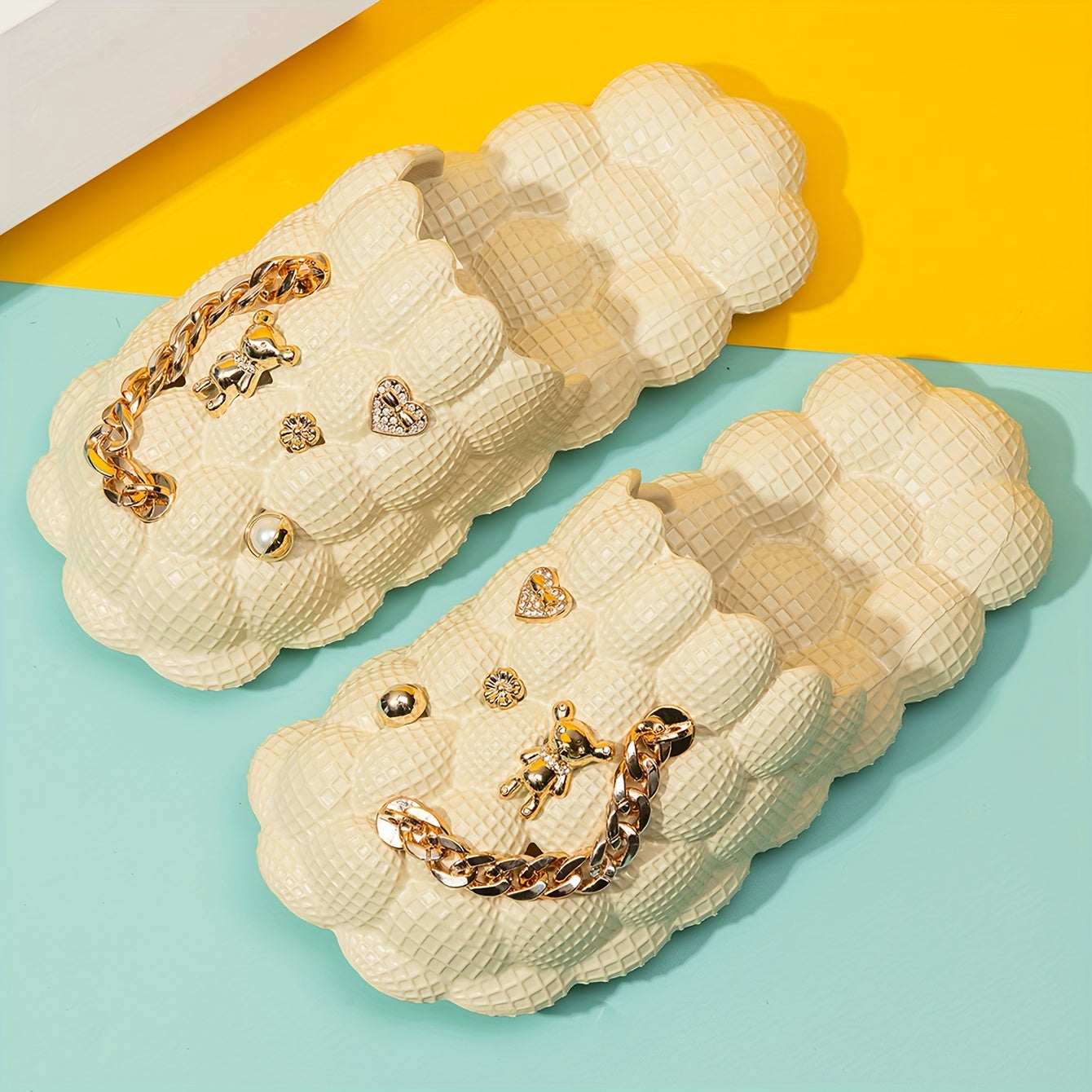 Women's Fashion Trendy Bubble Slippers With Golden Chain, Soft Comfortable Bottom Outdoor Slippers