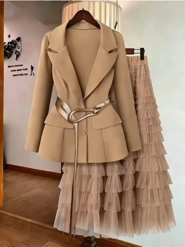 Stylish and charming mesh cake skirt with suit jacket (without belt)