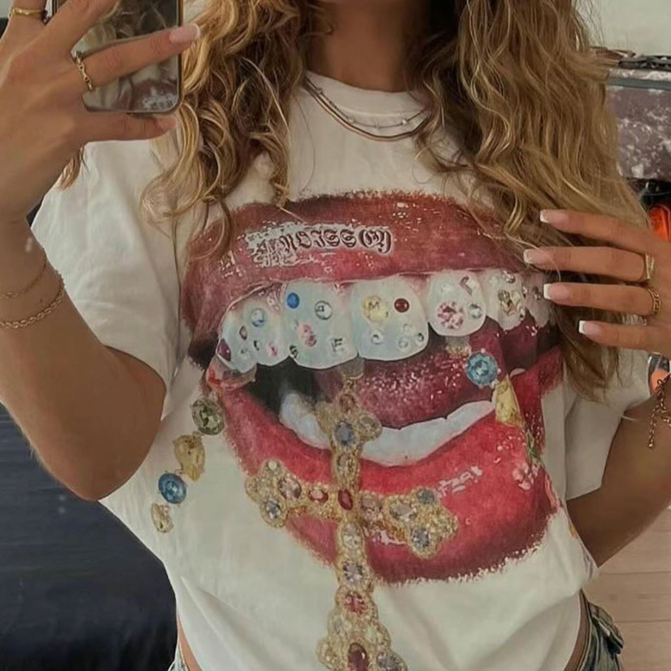 Women's Y2K Lip Print Crew Neck T-Shirt, 100% Cotton Casual Fit, Short Sleeve Graphic Tee with Bold Lips & Jewelry Design, Spring/Summer Fashion Top, Casual Wear Tee | Jewelry Print Top | 100% Cotton Shirt