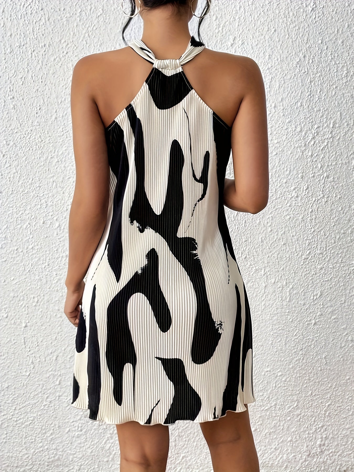 Print Pleated Halter Dress - Sleeveless, Polyester Blend with Ribbed Texture, Perfect for Summer Events - Women's Fashion