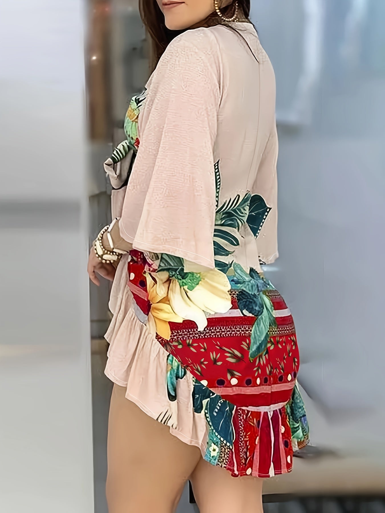 Elegant Women's Butterfly Print V-Neck Blouse - Lightweight Polyester Summer Shirt with Floral Design, Machine Washable, Perfect for Casual or Semi-Formal Occasions, Elegant Long Sleeve Button Blouses