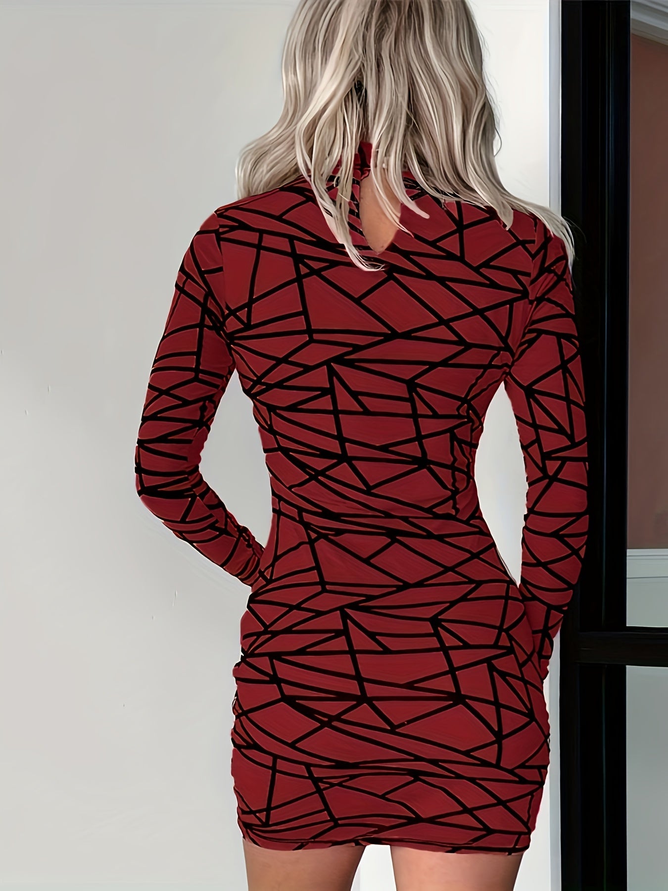 Elegant Geometric Print Tunic Dress for Women - Polyester Knit Fabric, Crew Neck, Long Sleeve, Bodycon Mini Dress for Spring/Fall Collection